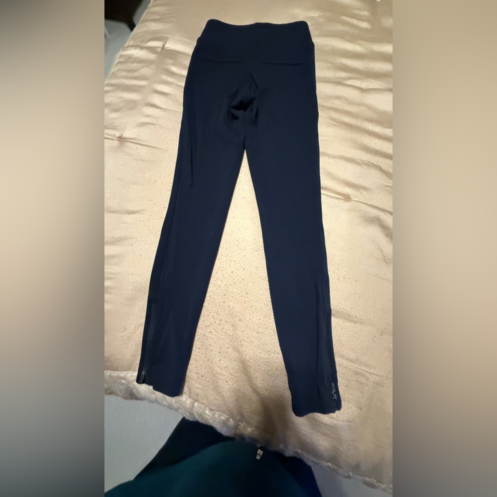 Athleta navy blue size Xs Activewear